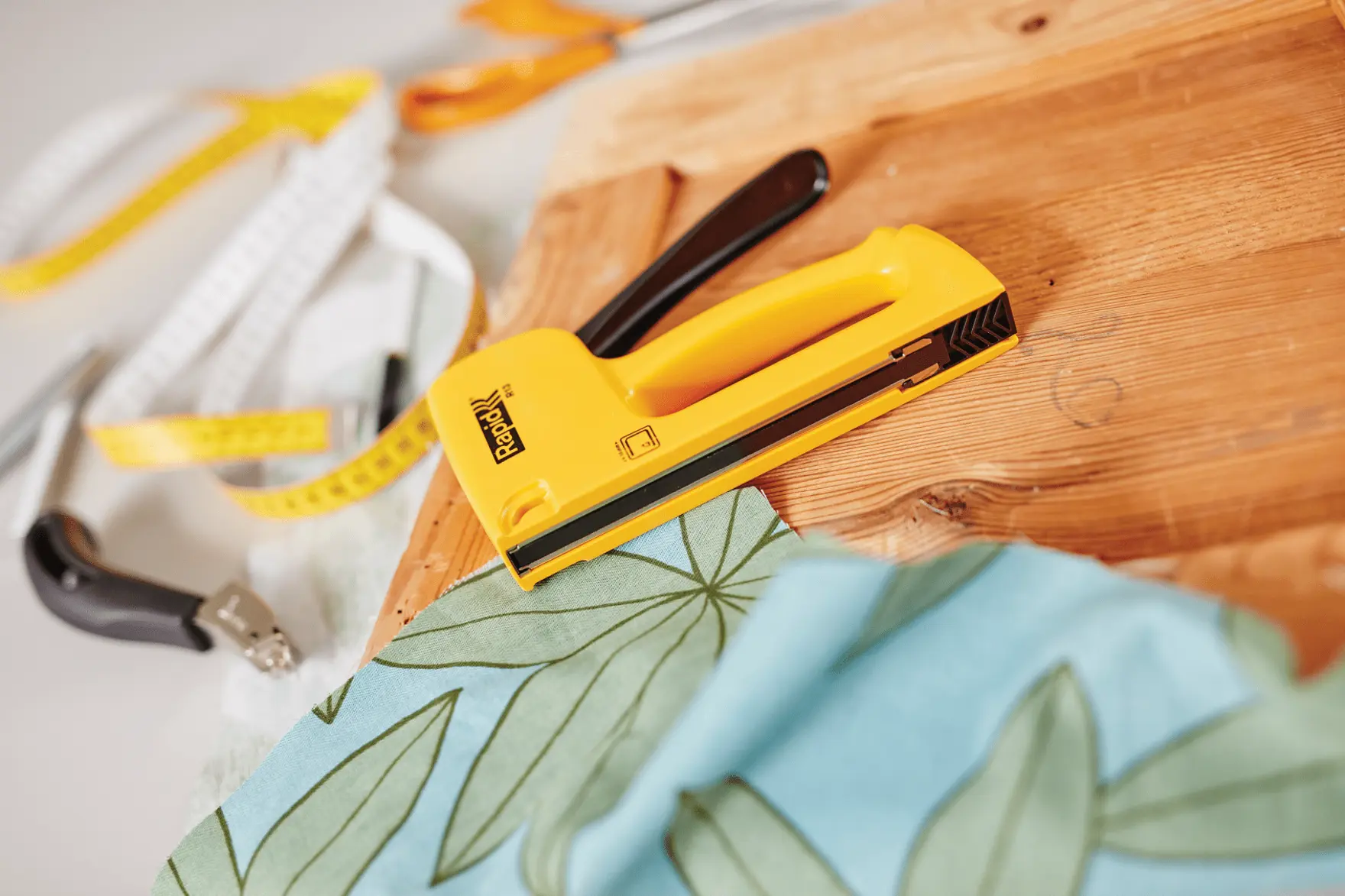 Rapid R13E Staple Gun Tackers RAPID